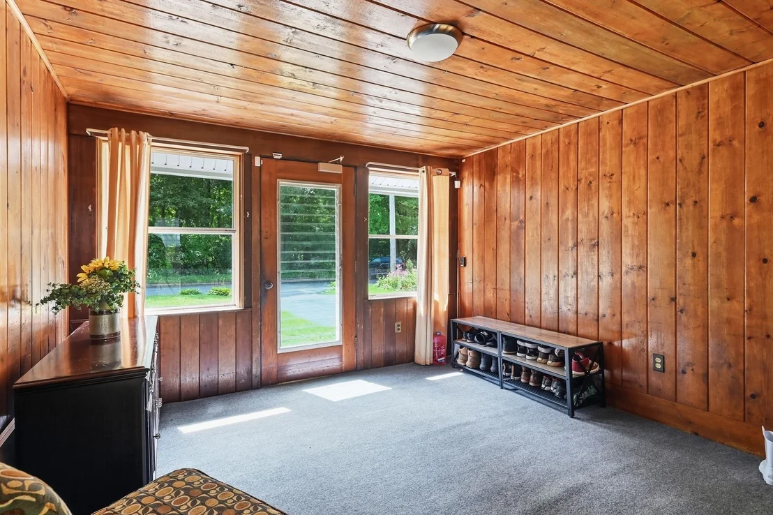 Photo of 42 N Brook Rd