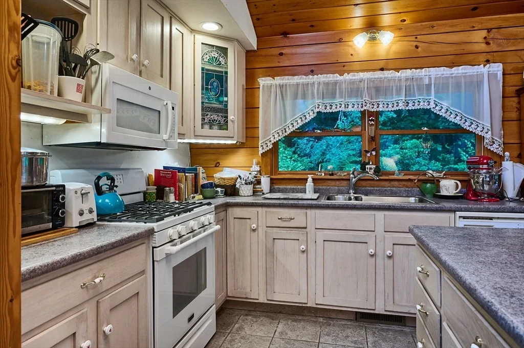 Photo of 35 Briar Hill Rd