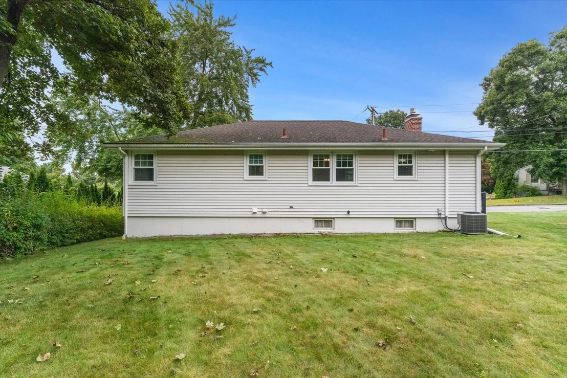 Photo of 194 Holden St