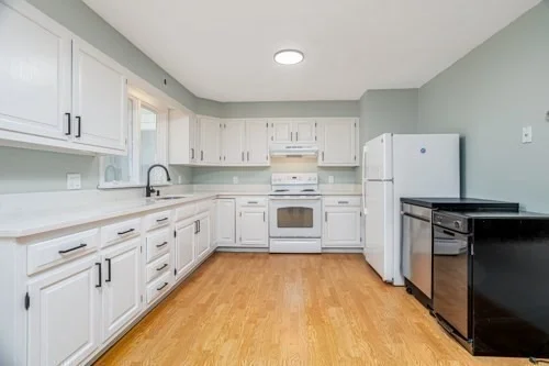 Photo of 872 New Sherborn Rd