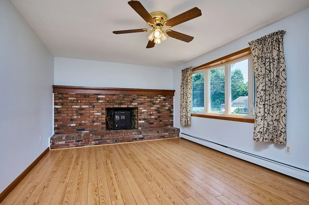 Photo of 15 Evans Ave