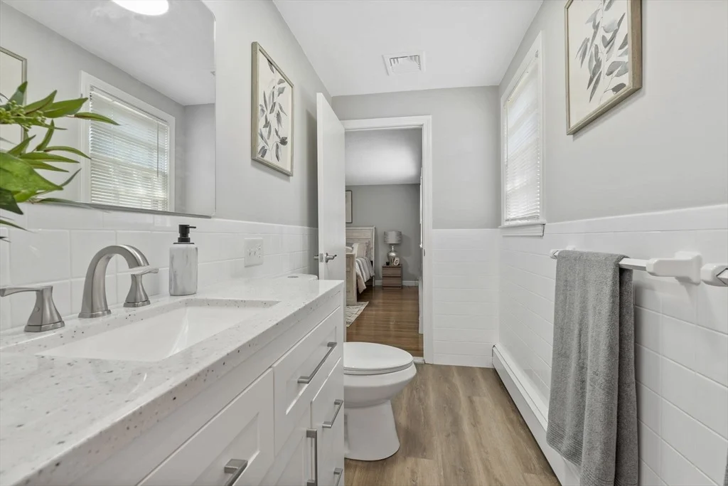 Photo of 2 Clover Cir