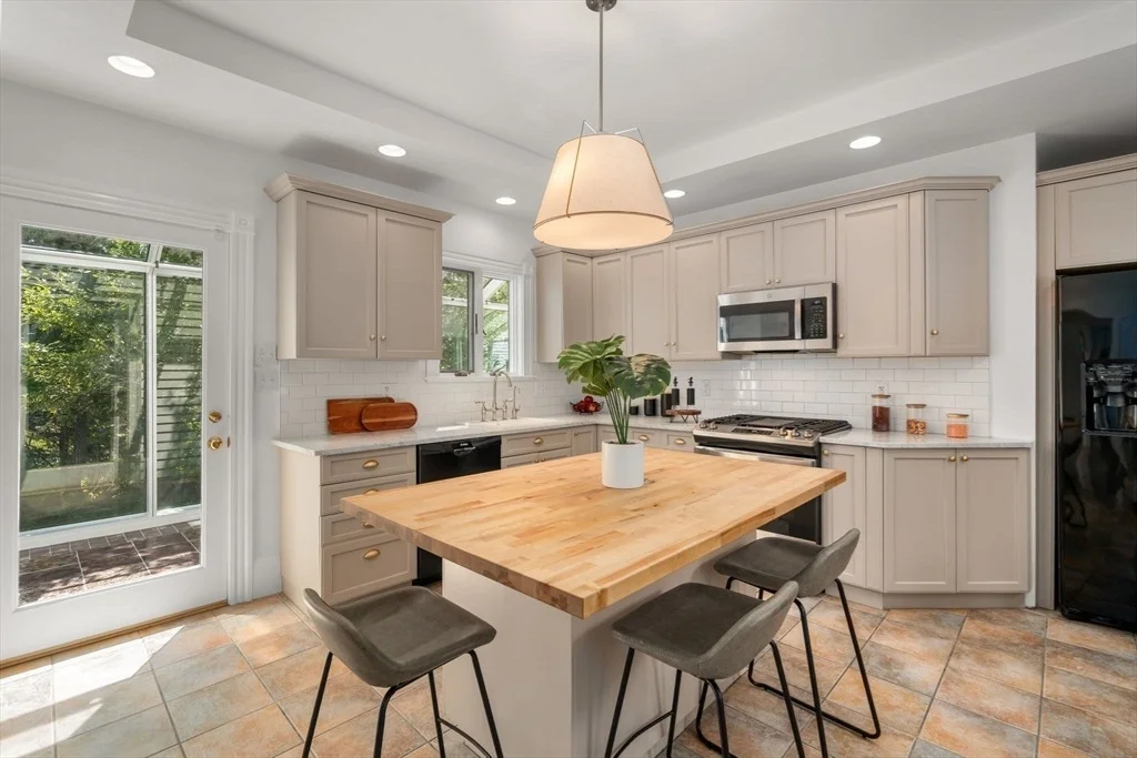 Photo of 302 Concord Road