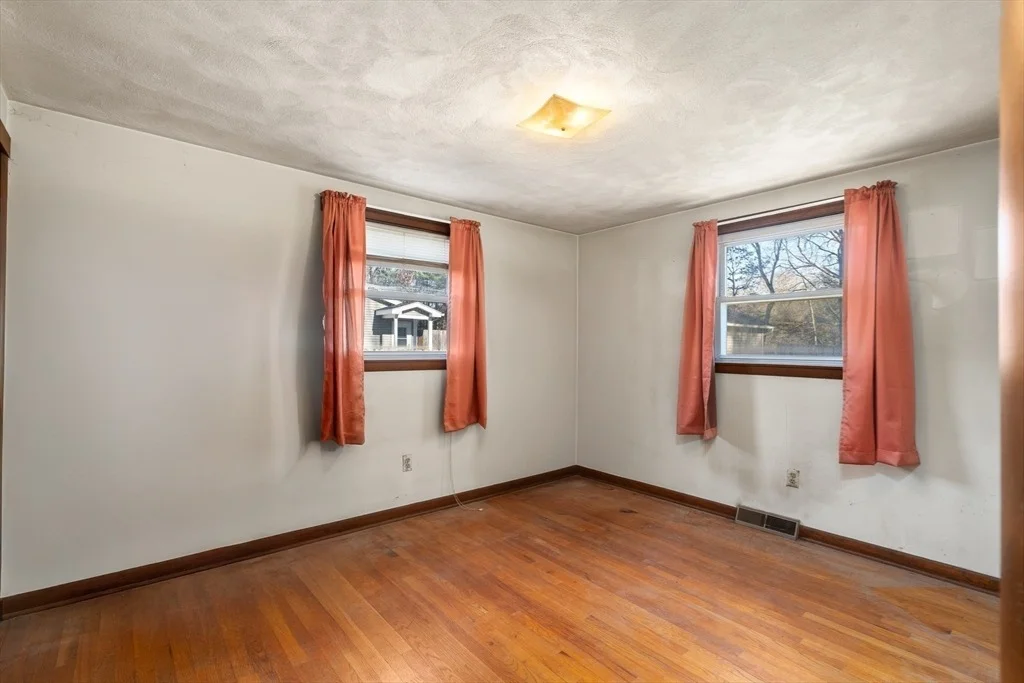 Photo of 331 Grand Valley Rd