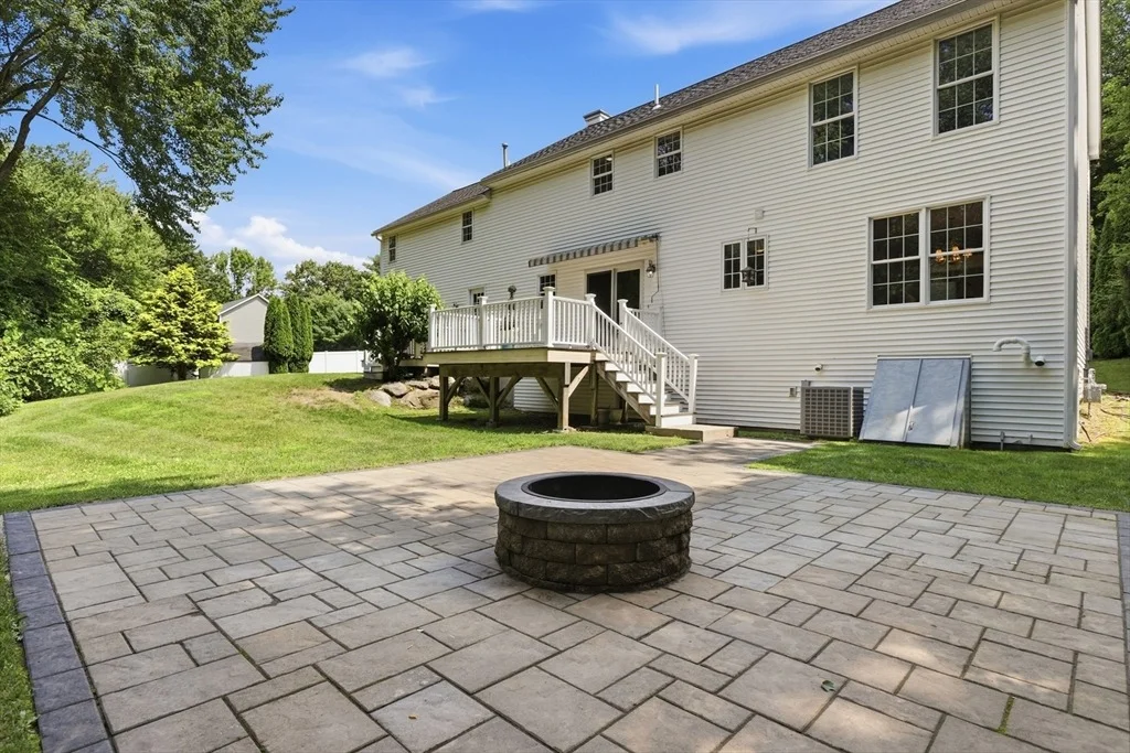 Photo of 139 Autumn Rd