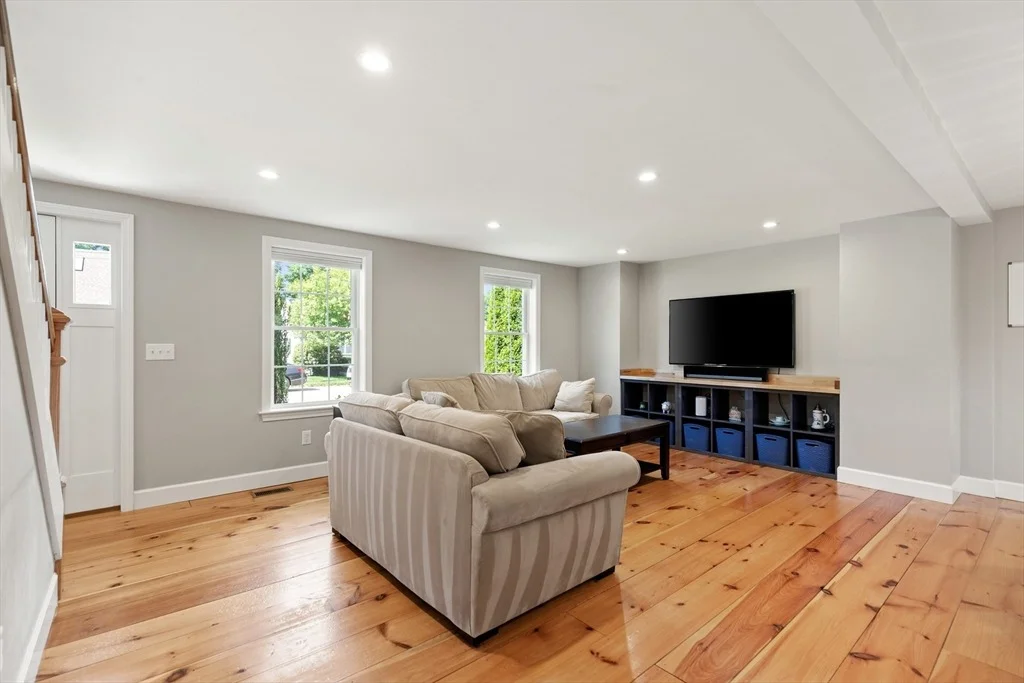 Photo of 14 Bruce Ln