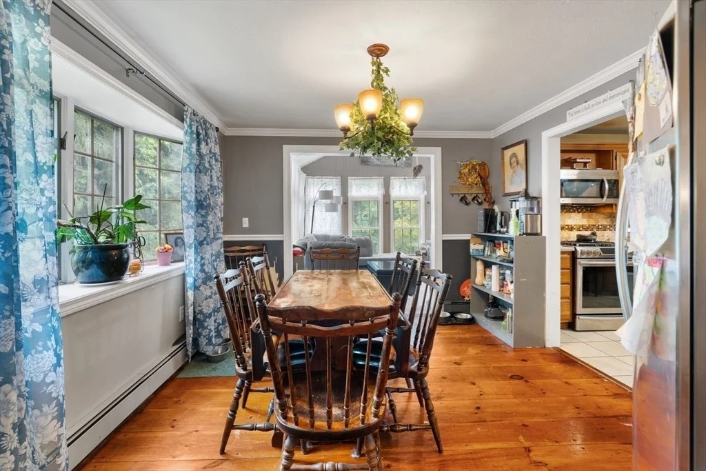 Photo of 1236 Woonsocket Hill Road