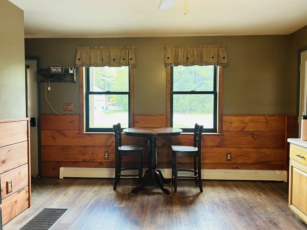 Photo of 32 Sandy Pine Rd