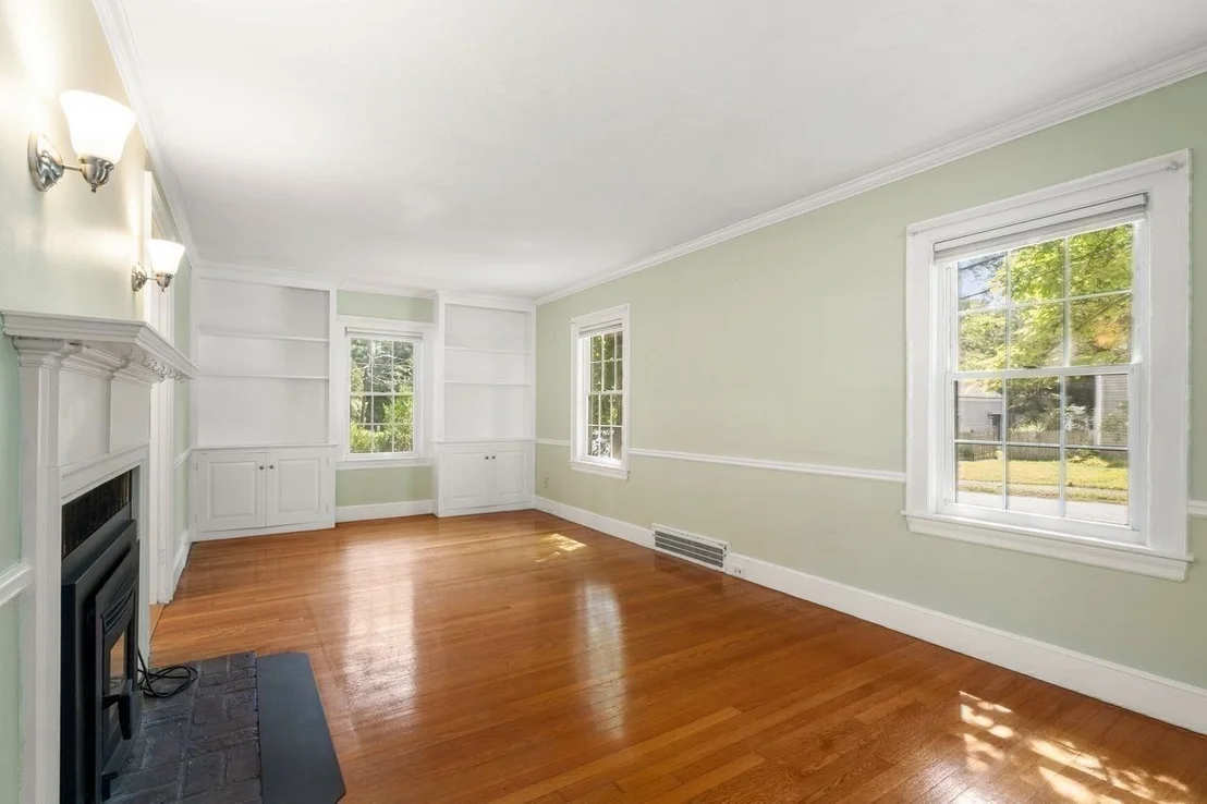 Photo of 197 Speen Street