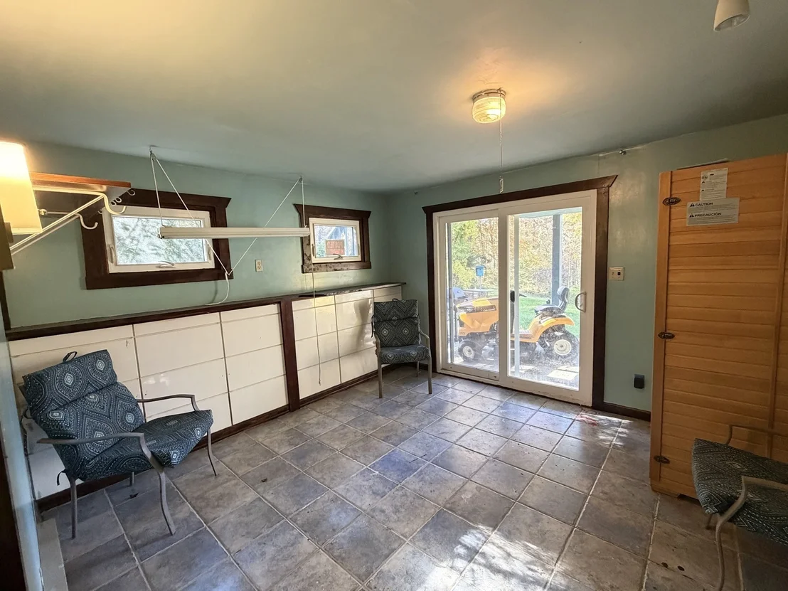 Photo of 232 River Rd