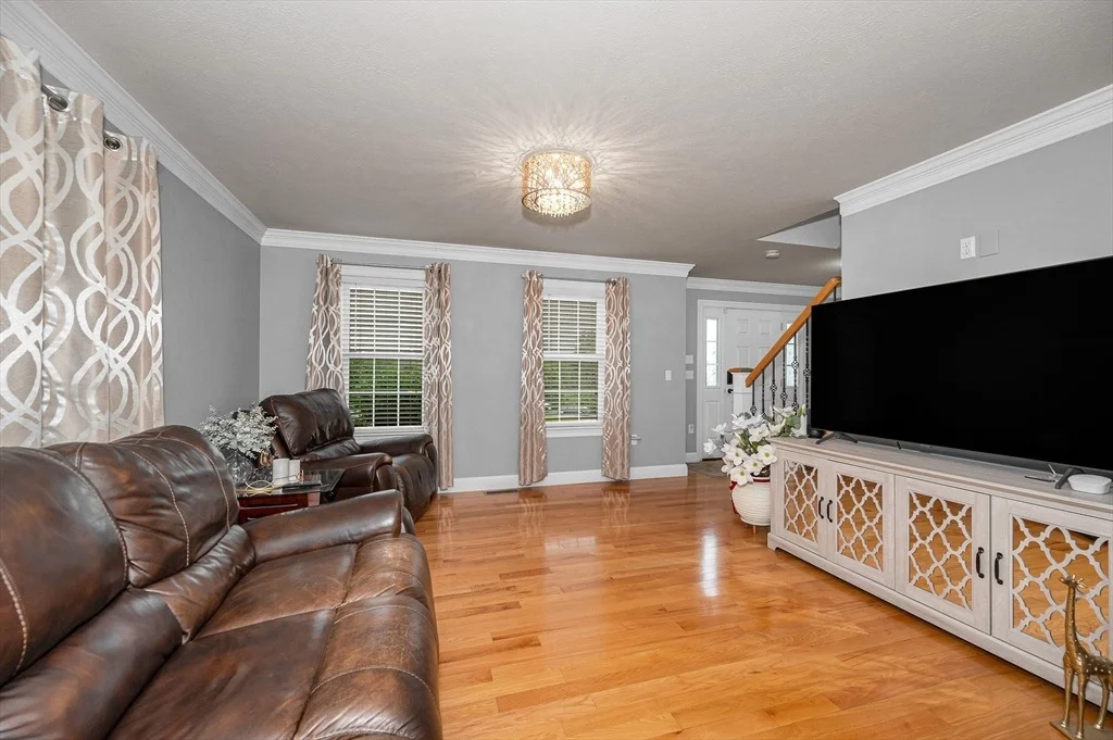 Photo of 61 Saddle Rd