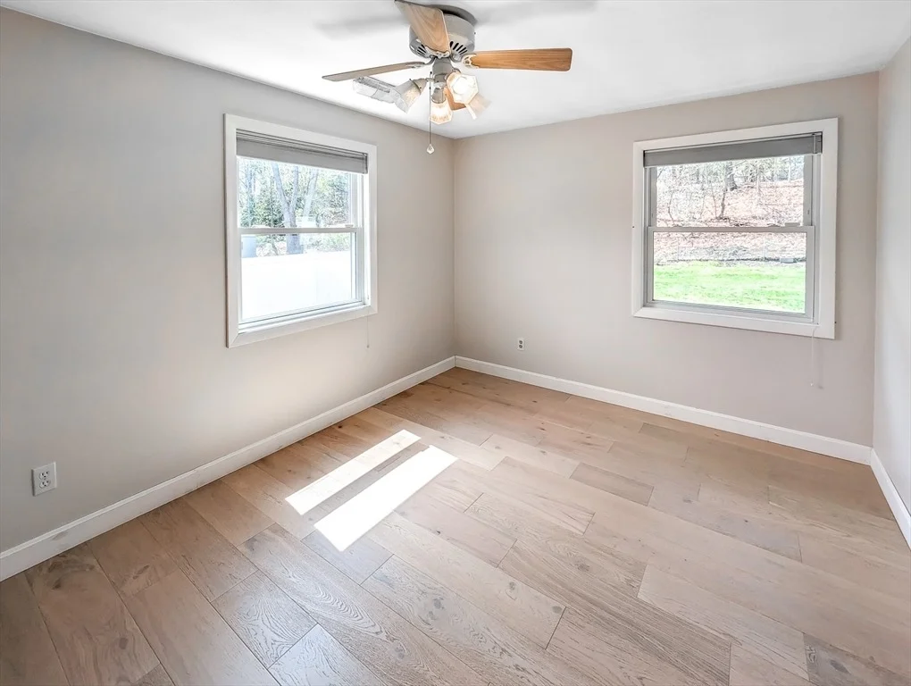 Photo of 14 Myrna Rd