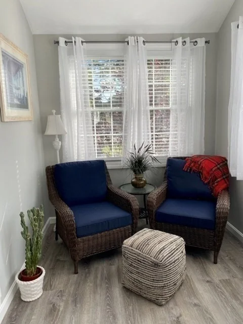Photo of 42 Colonial Rd