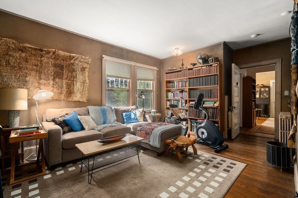 Photo of 379 Central