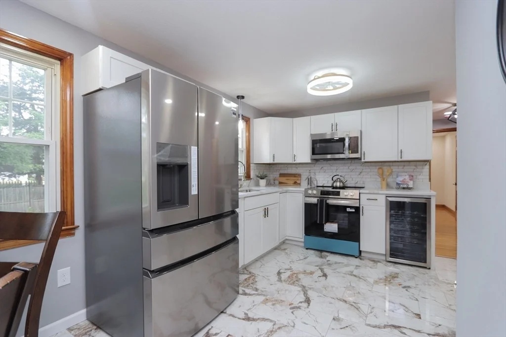 Photo of 127 Gelinas Dr