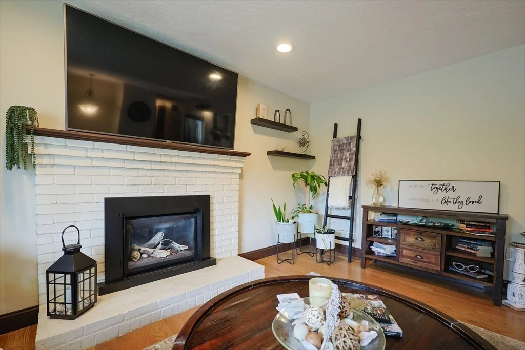 Photo of 7 Sara Dr