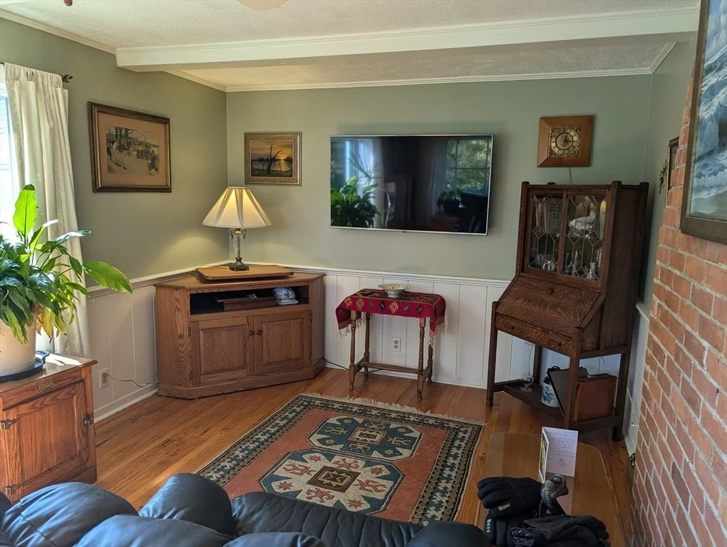 Photo of 504 Lampblack Rd