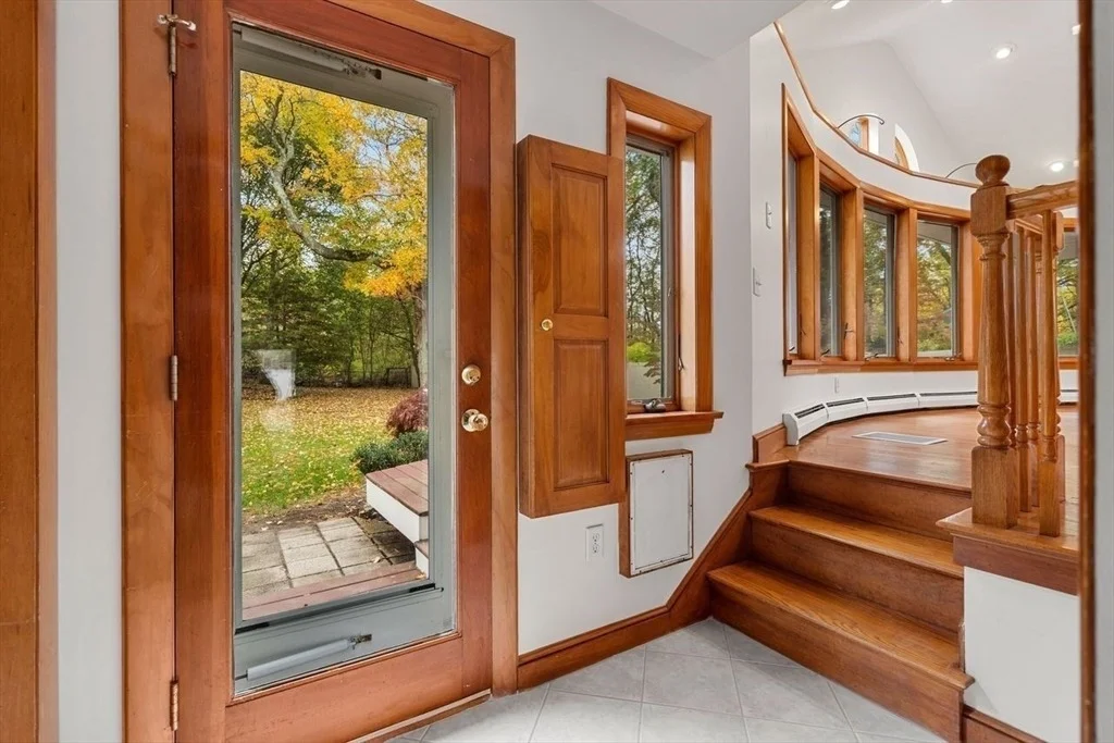 Photo of 215 West Shore Dr