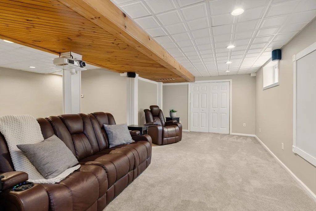 Photo of 13 Spindle Tree Ln