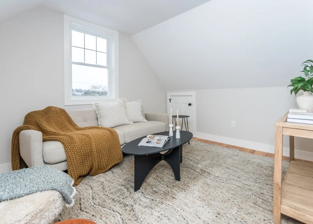 Photo of 89 Hardy Pond Road