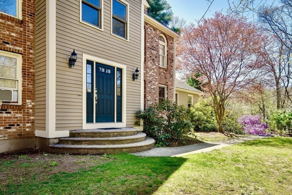 Photo of 128 Upton Rd