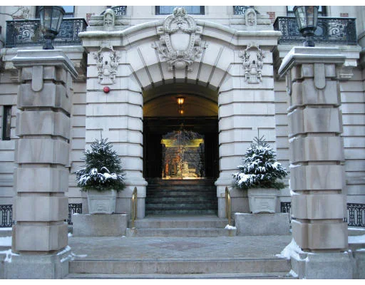 Photo of Unit 310 at 390 Commonwealth Avenue