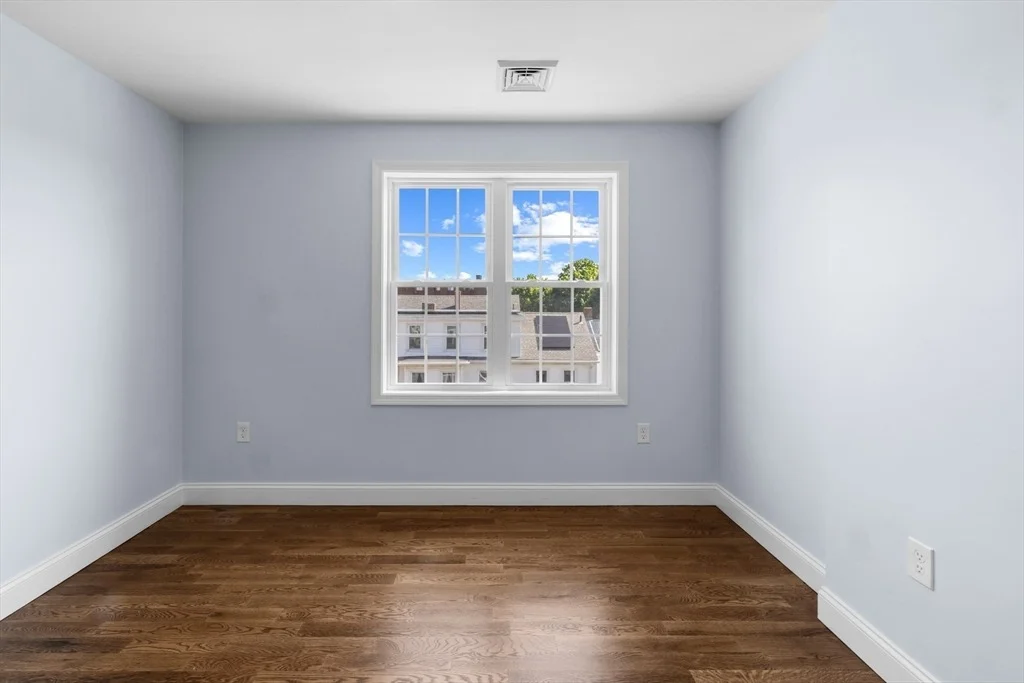 Photo of 489 Spring St.