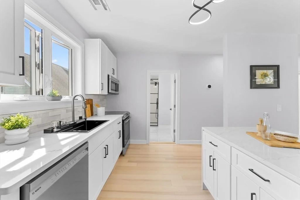 Photo of Unit 2 at 446 Broadway