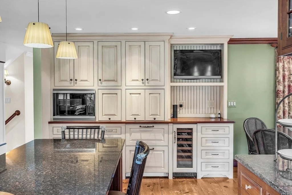 Photo of 324 Still River Rd