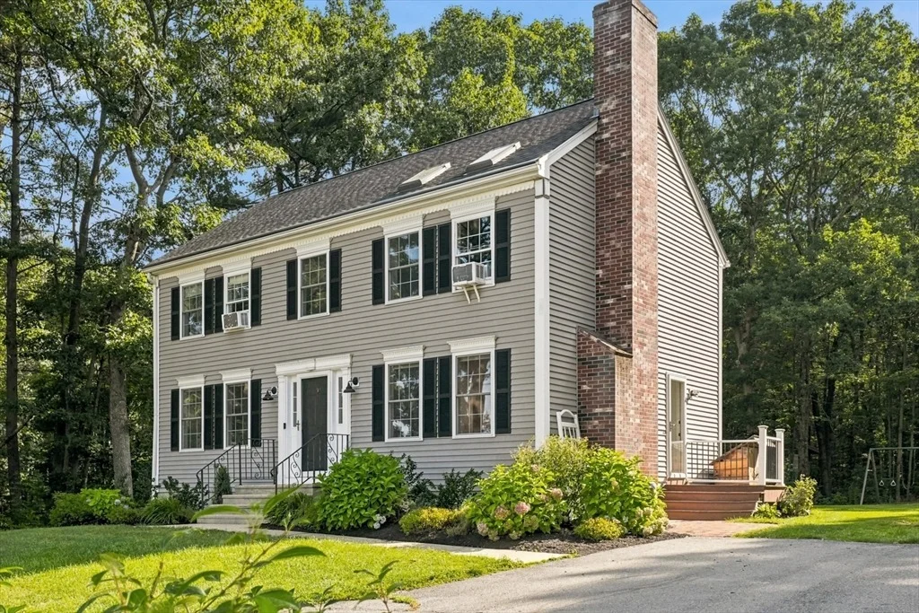 Photo of 250 White Pond Rd