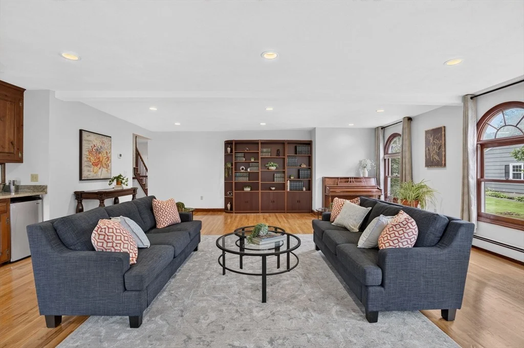 Photo of 8 Marion Ave