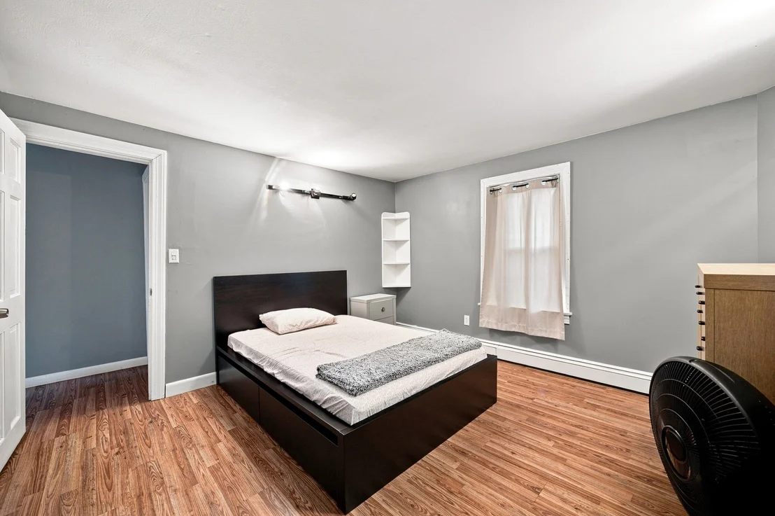 Photo of 96 Granby Rd