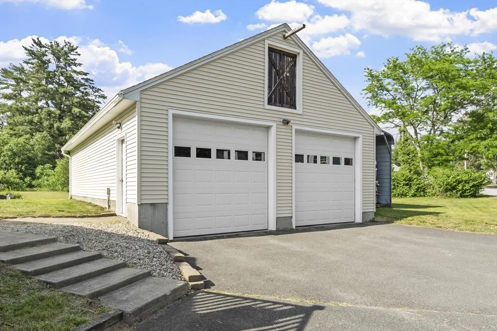Photo of 31 Brookside Rd