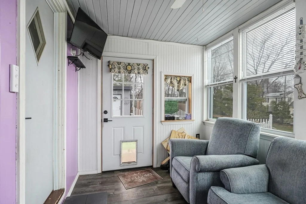 Photo of 121 Old Meadow Rd