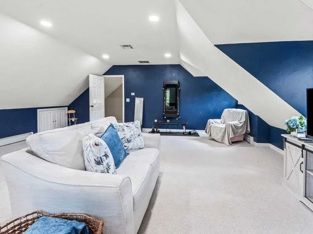Photo of 33 Smallwood Cir
