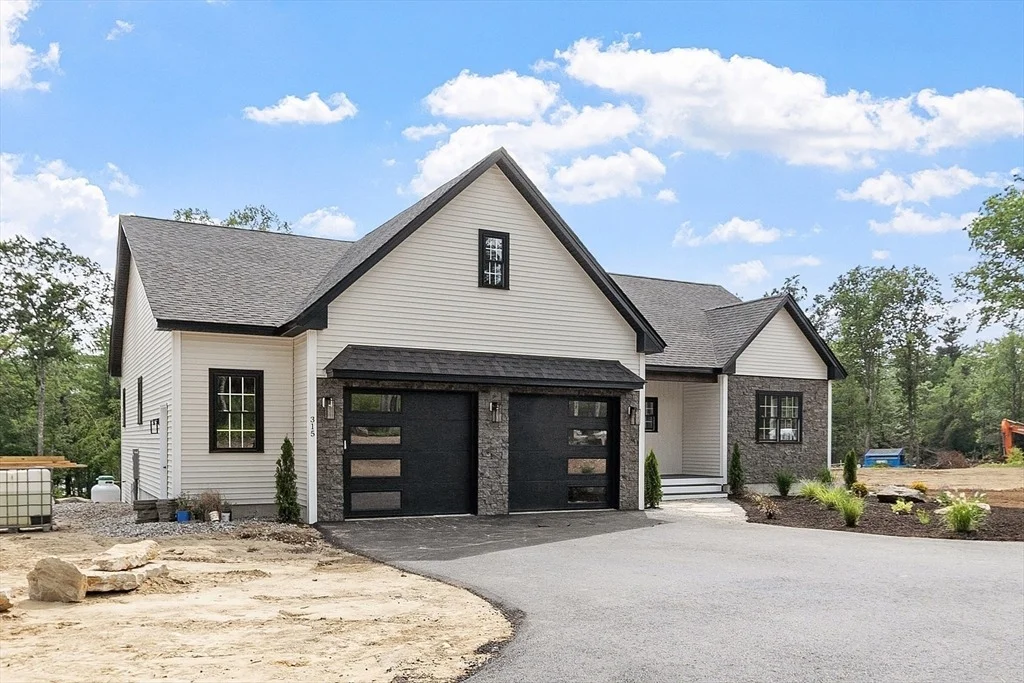Photo of 315 Athol Rd