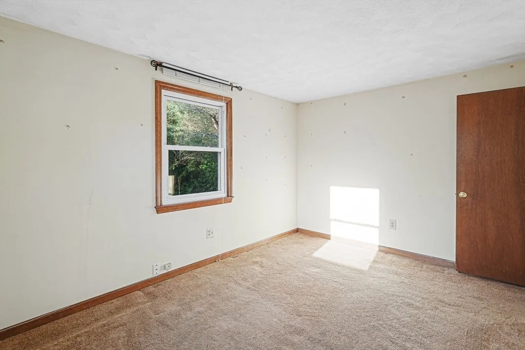 Photo of 17 Wood Ln