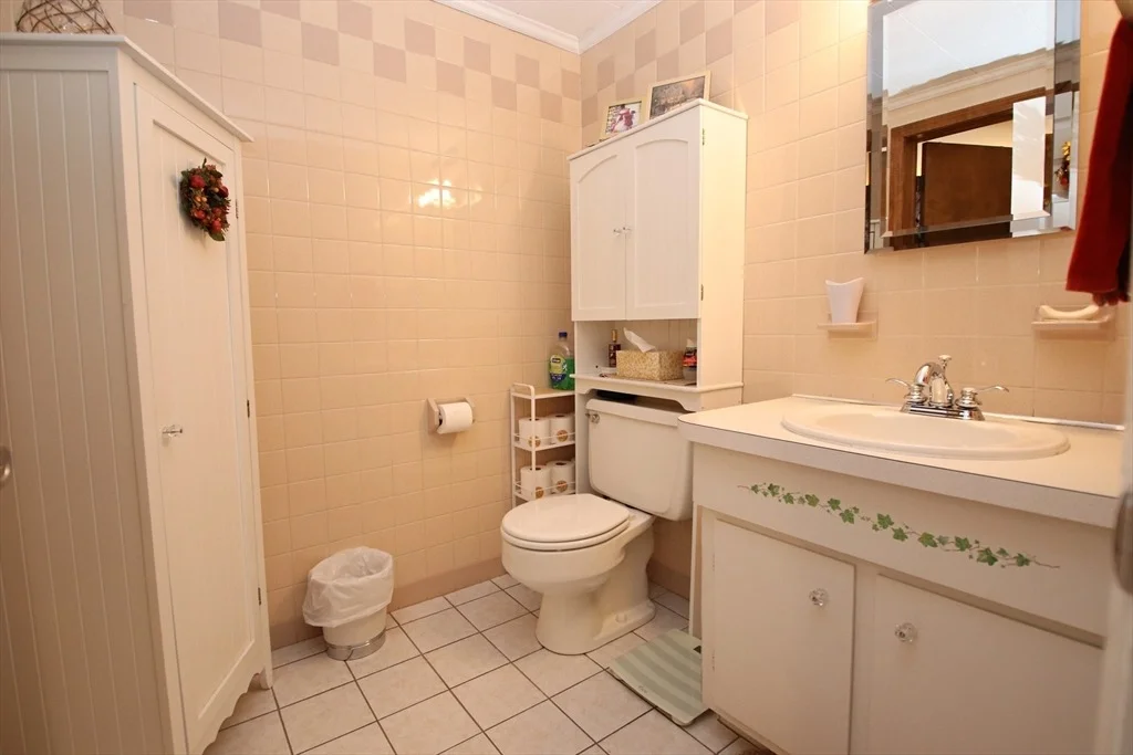 Photo of 431 Central St.