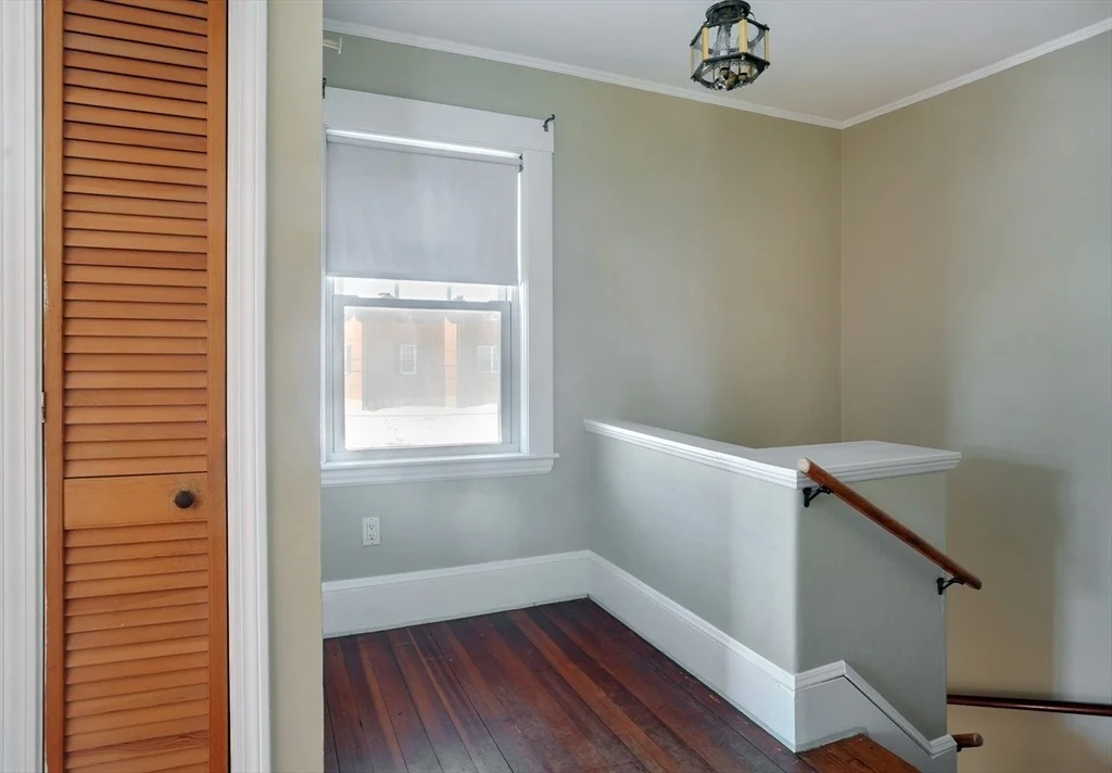 Photo of 18 Valley Beach Ave