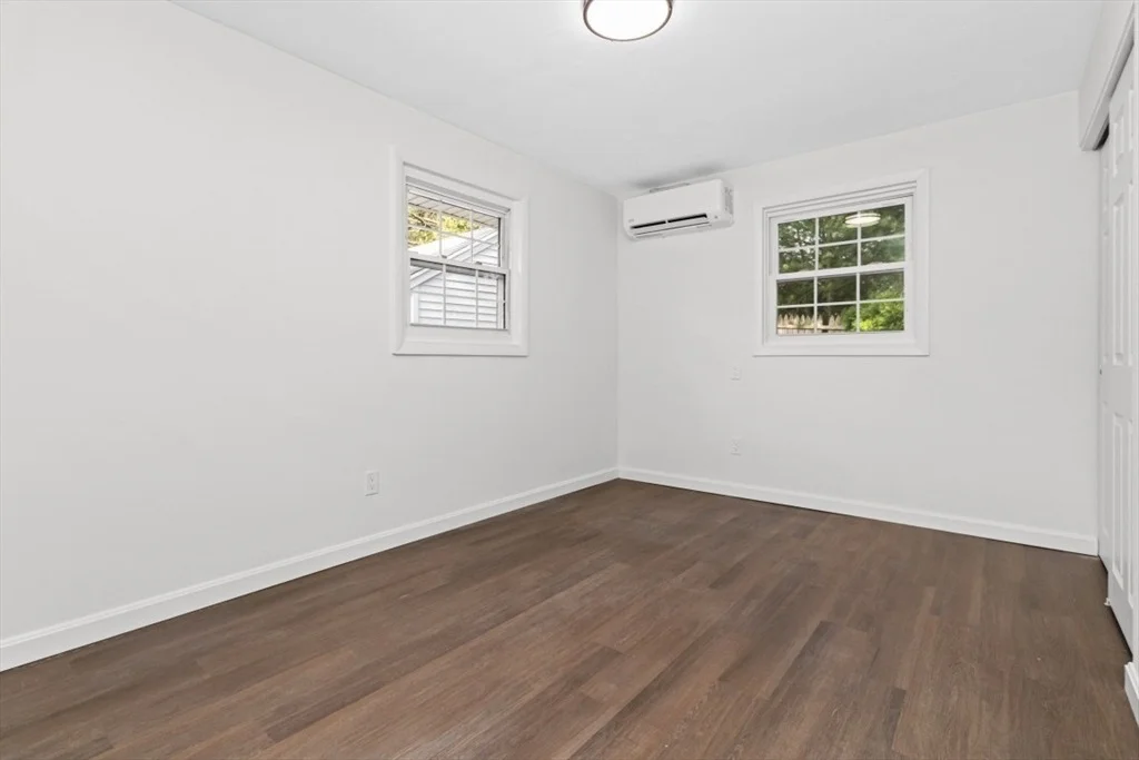 Photo of 300 Jon Dr