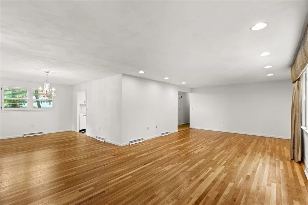 Photo of 14 Oxbow Rd