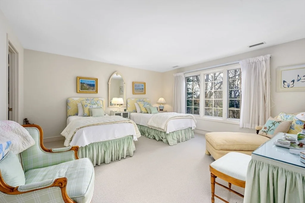 Photo of 81 Osterville-West Barnstable Rd