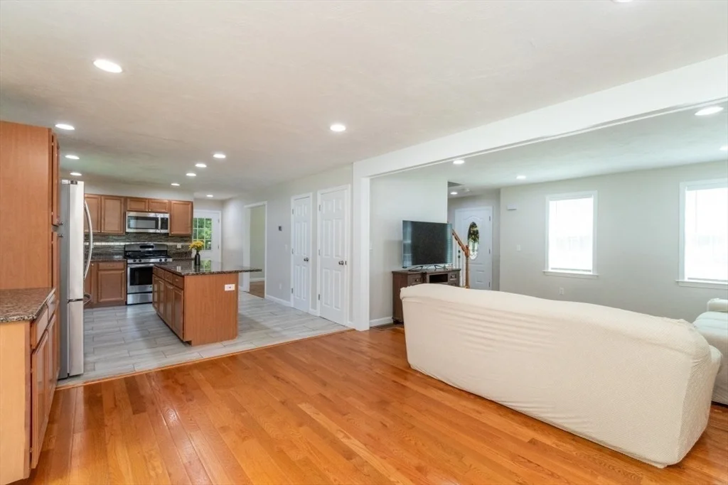 Photo of 264 Charge Pond Rd