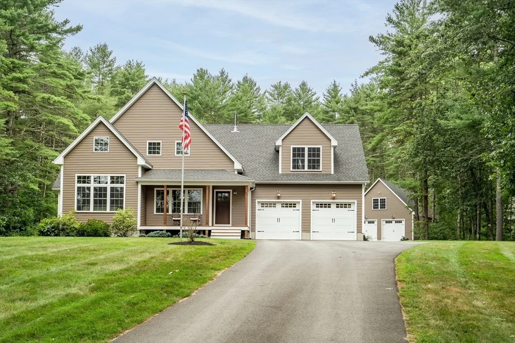 Photo of 33 Massapoag Way