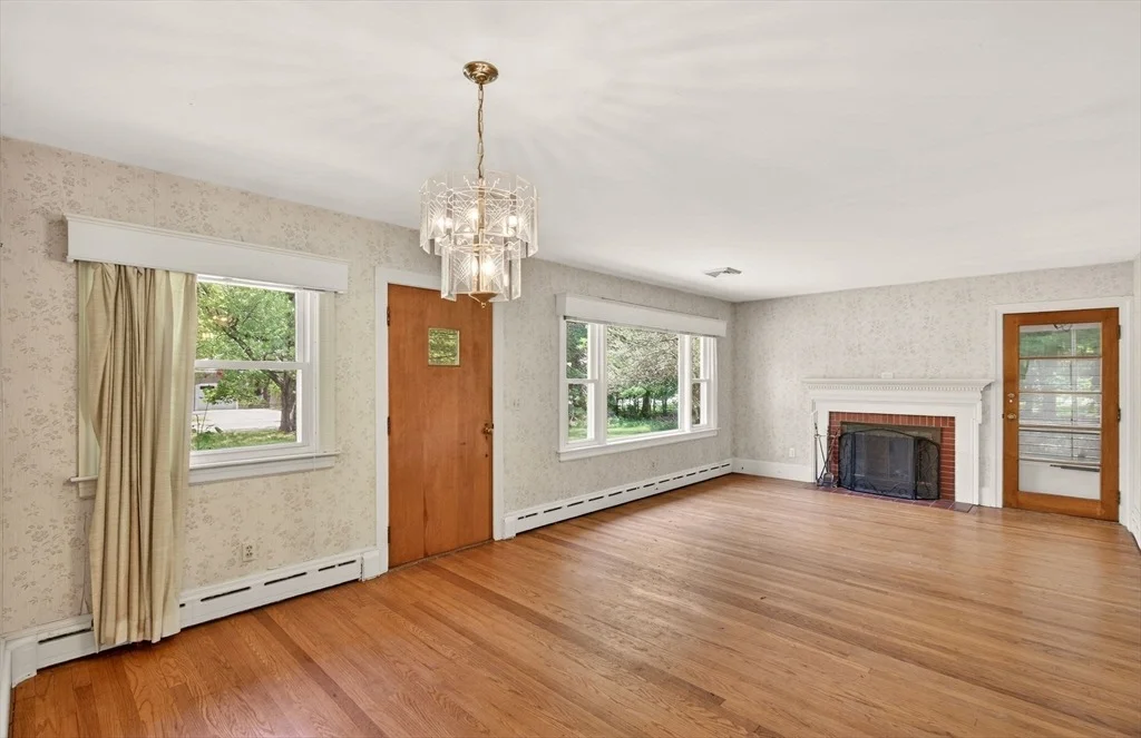 Photo of 61 Harvard Rd