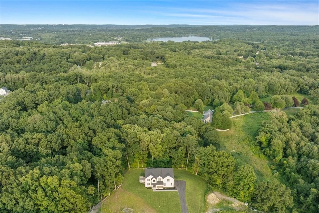 Photo of 10 Falcon Drive