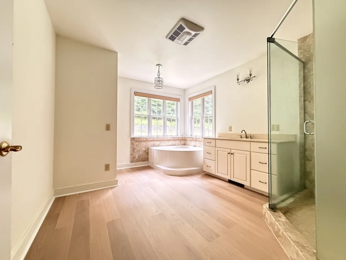 Photo of 366 West Rd