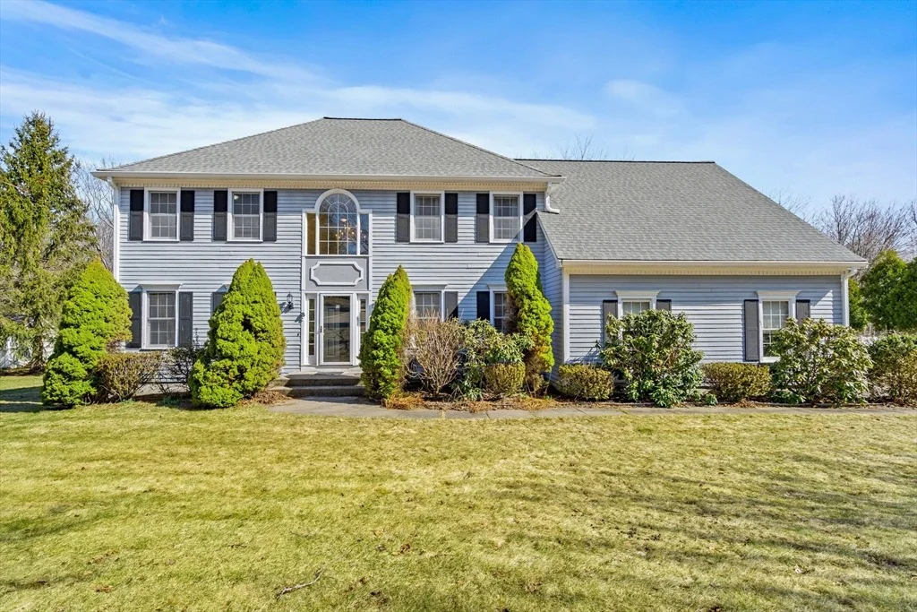 Photo of 15 Winterberry Dr