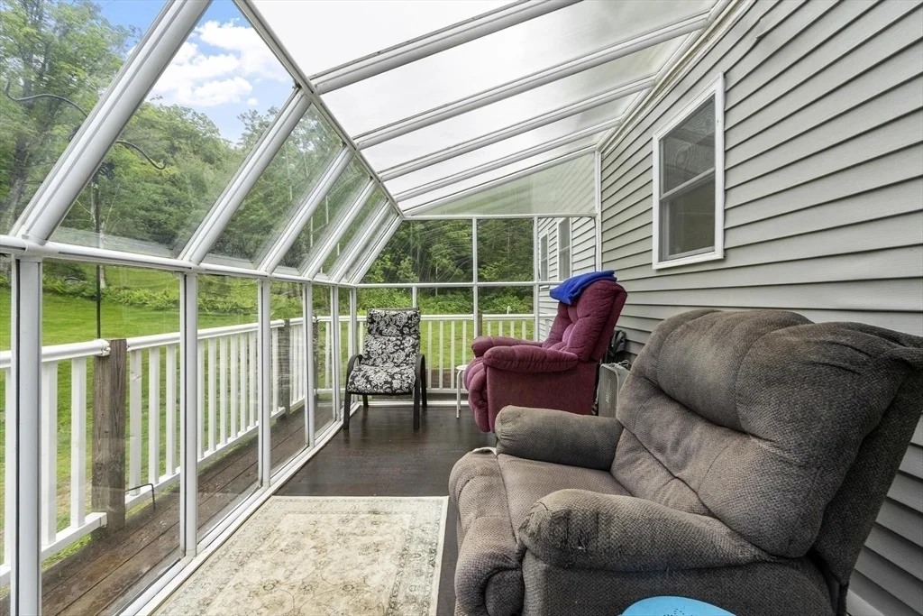 Photo of 240 Farley Rd