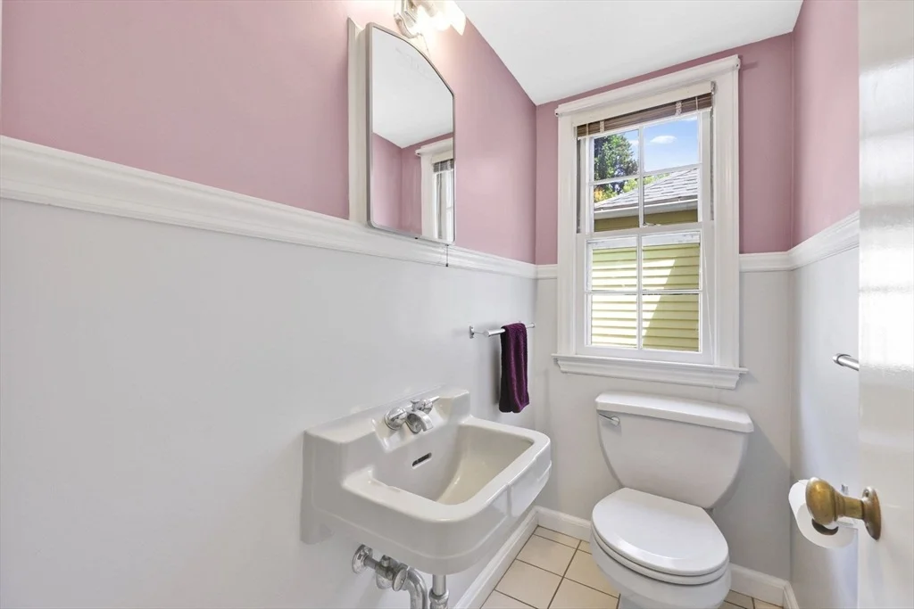 Photo of 121 Benz St